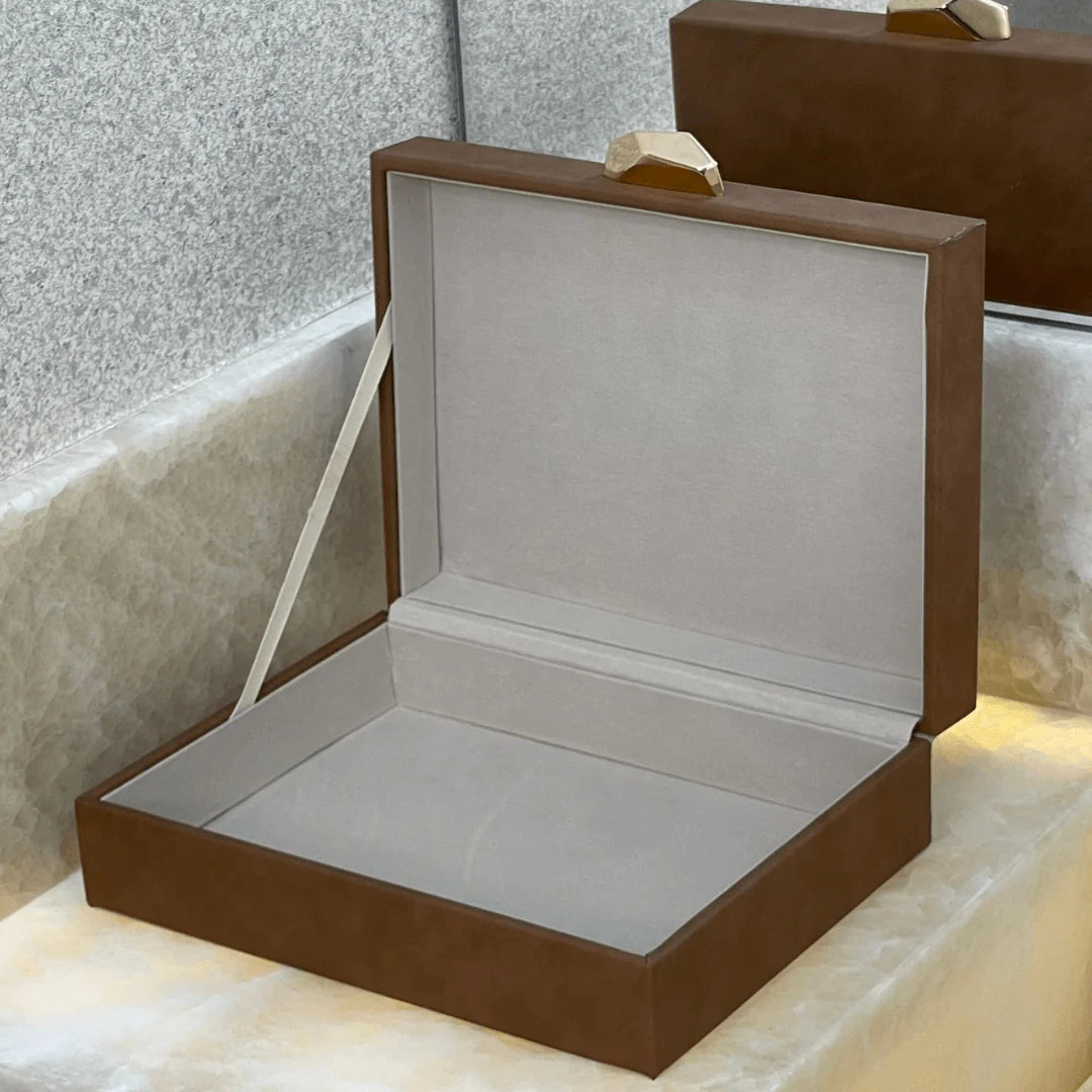 Caixa Decorativa em MDF e PU Marrom 24cm G