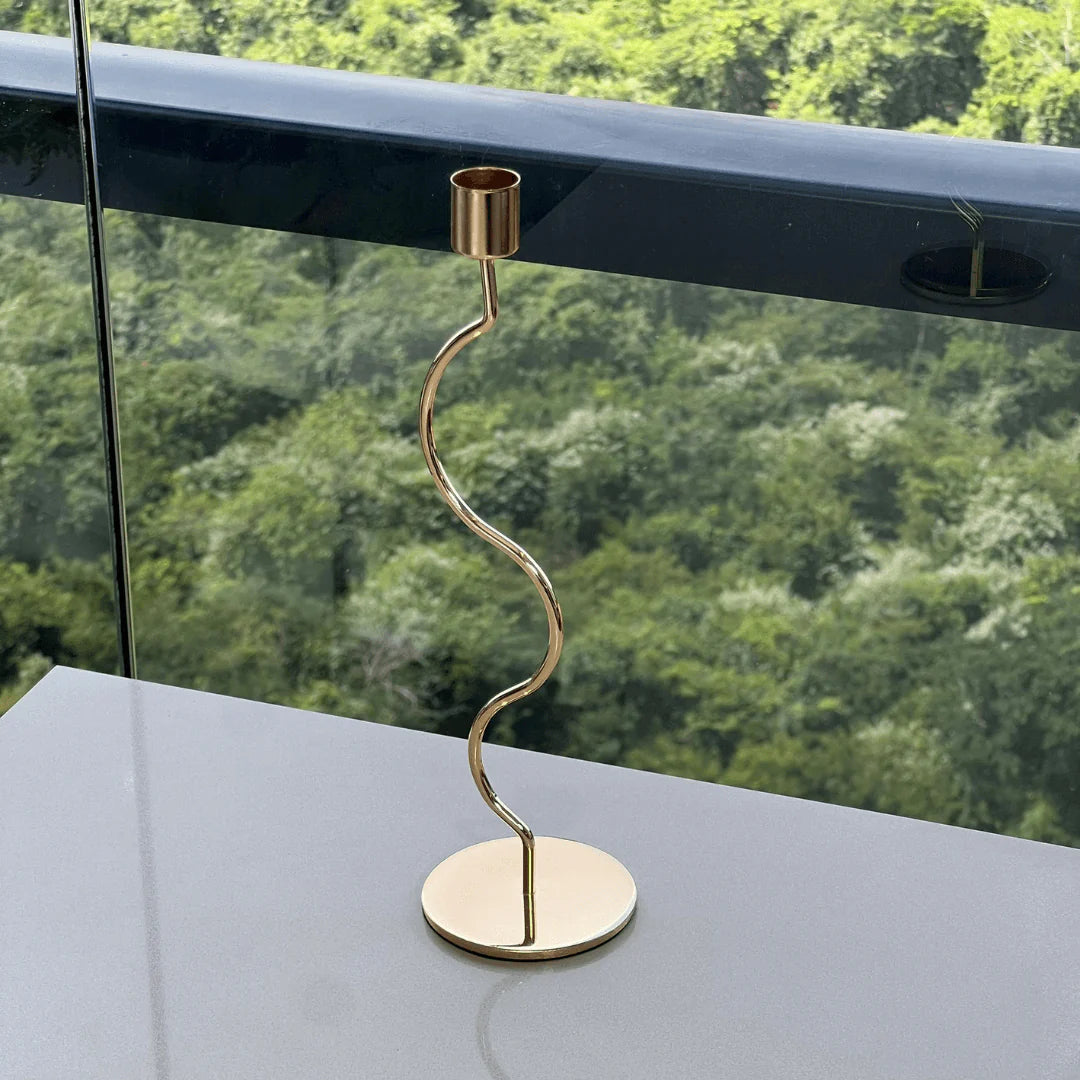 Castiçal em Metal Dourado 28,5cm G